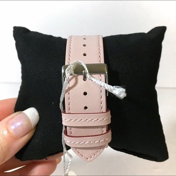 Coach Disney 101 Dalmatians Women’s Watch NWT - Picture 4 of 7